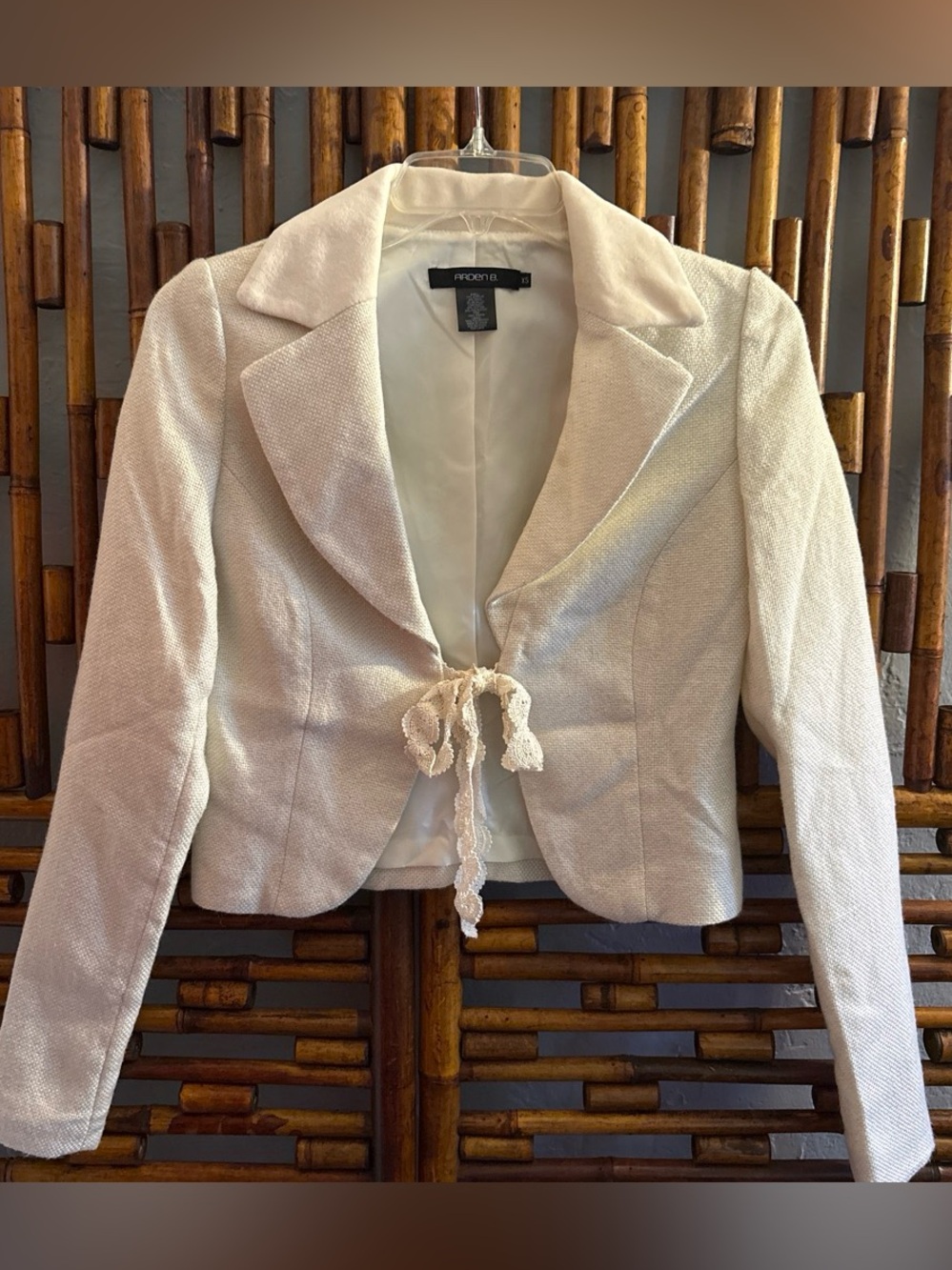 SZ XS ARDEN B CROPPED IVORY AND GOLD METALLIC BLAZER WITH CROCHET TIE Y2K
